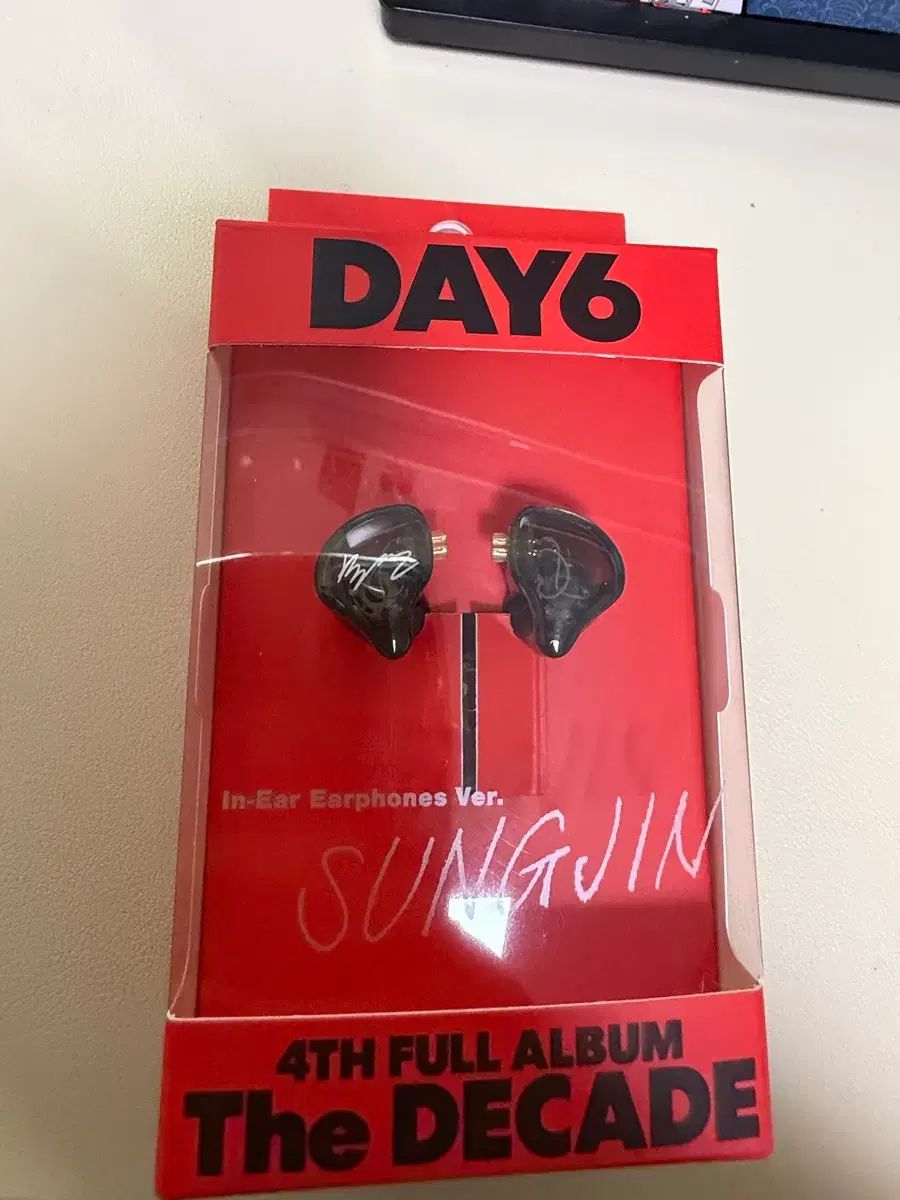 DAY6 (デイシックス) ソンジン(SUNGJIN) IN EAR