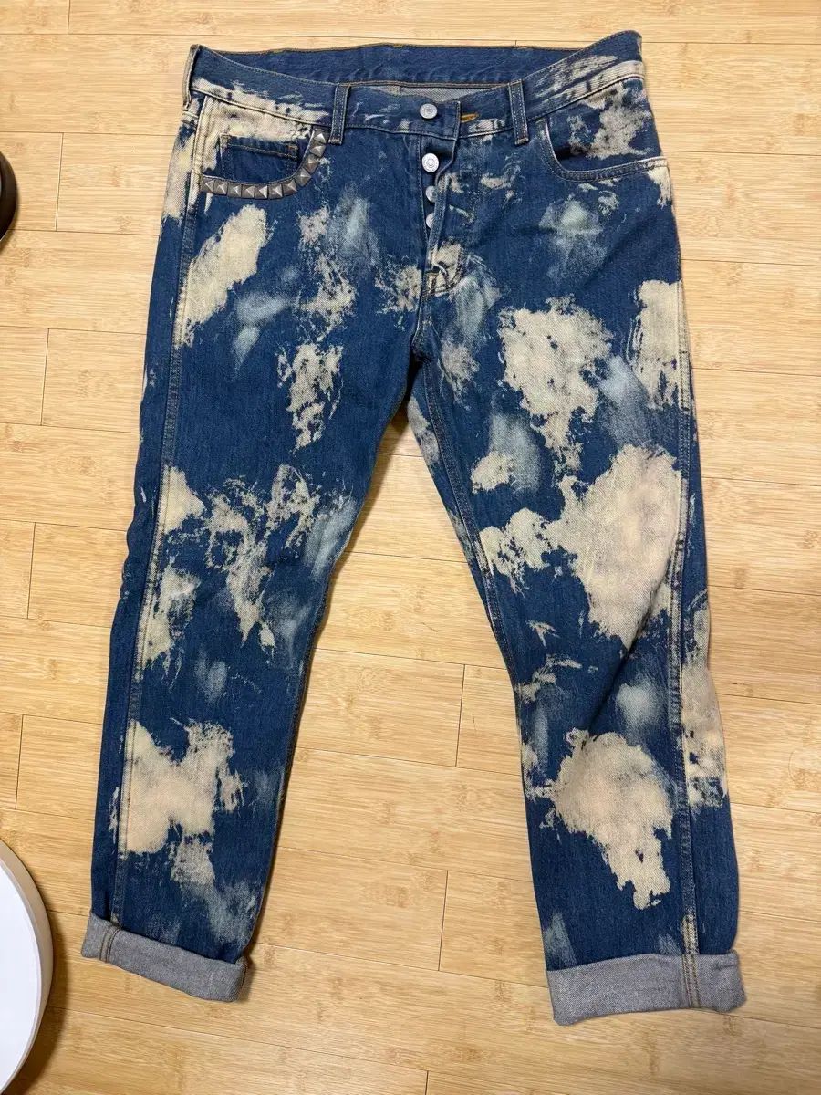 33 グッチ ブリーチド デニム