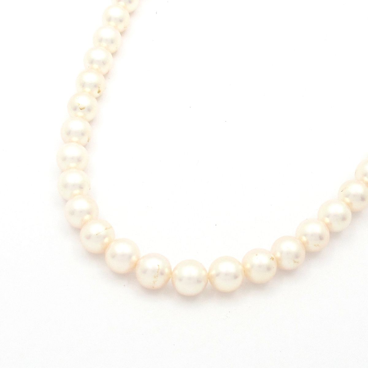 mikimoto(ミキモト) ネックレス - K18WG×白 総パール/パール直径約8mm/Mチャーム付き