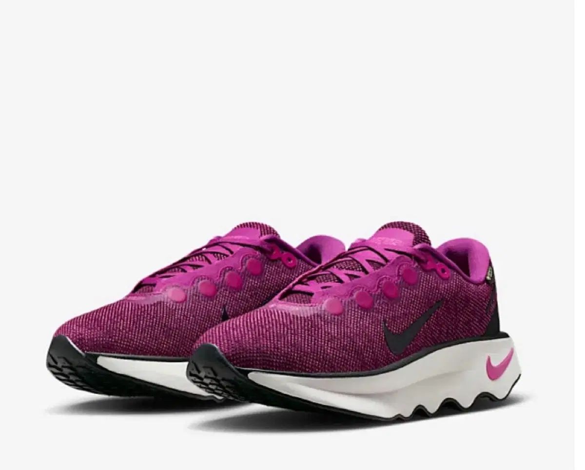 NIKE ナイキ ウーマン ウィメンズ モティバ GORE-TEX ゴアテックス ボルドー