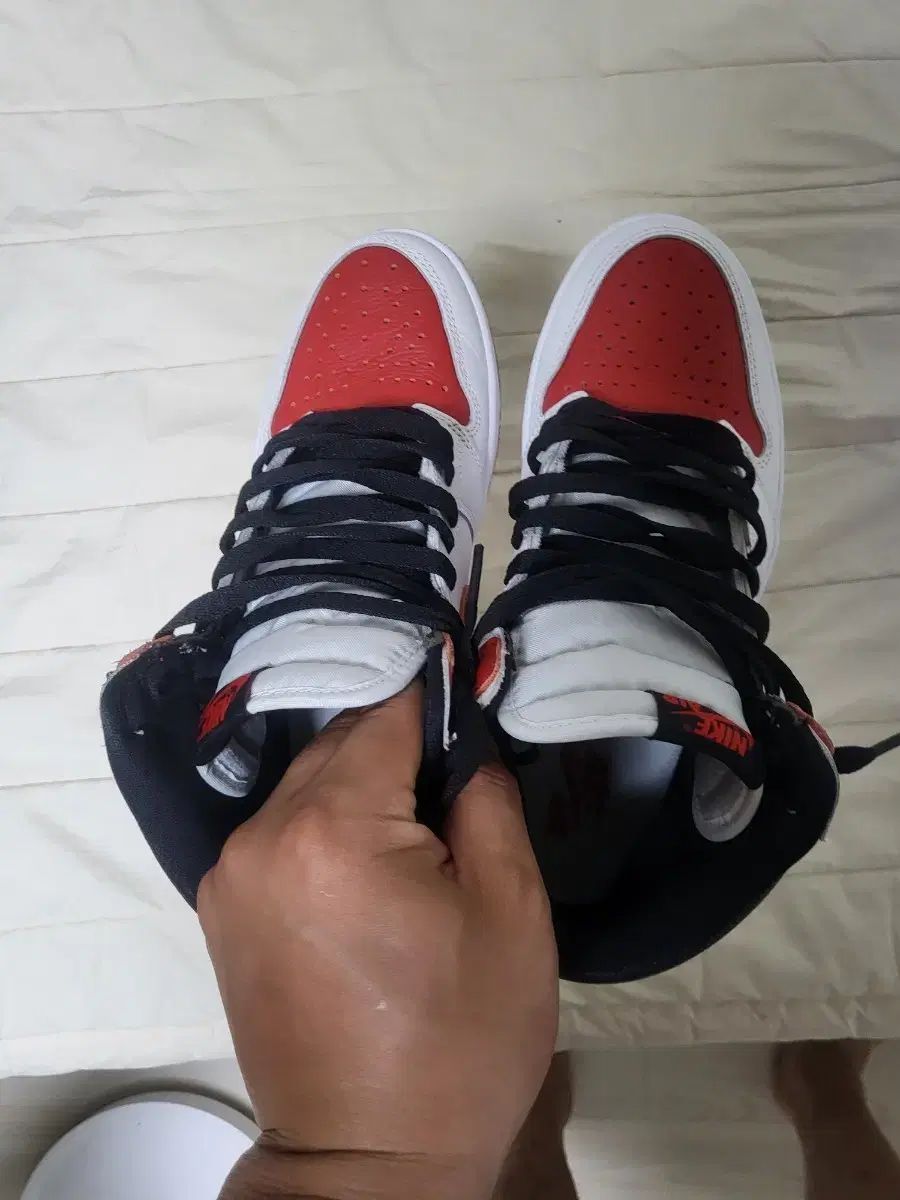 NIKE エアジョーダン1 ハイ ヘリテイジ 26.0cm 出品