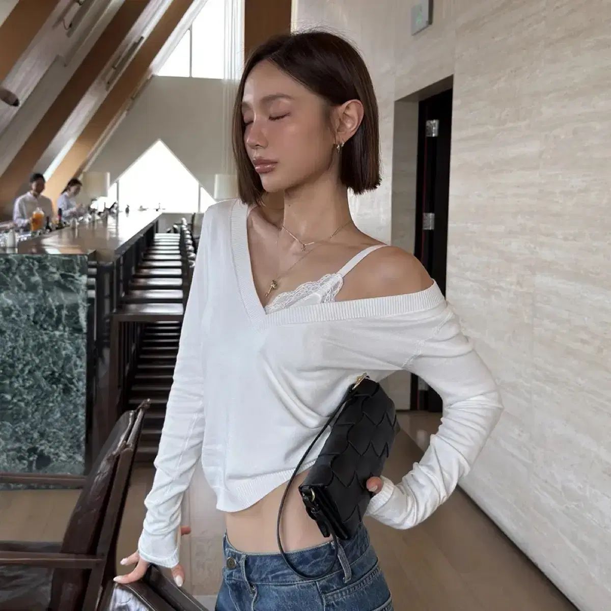 グロウニー DEEP V-NECK KNIT (WHITE)
