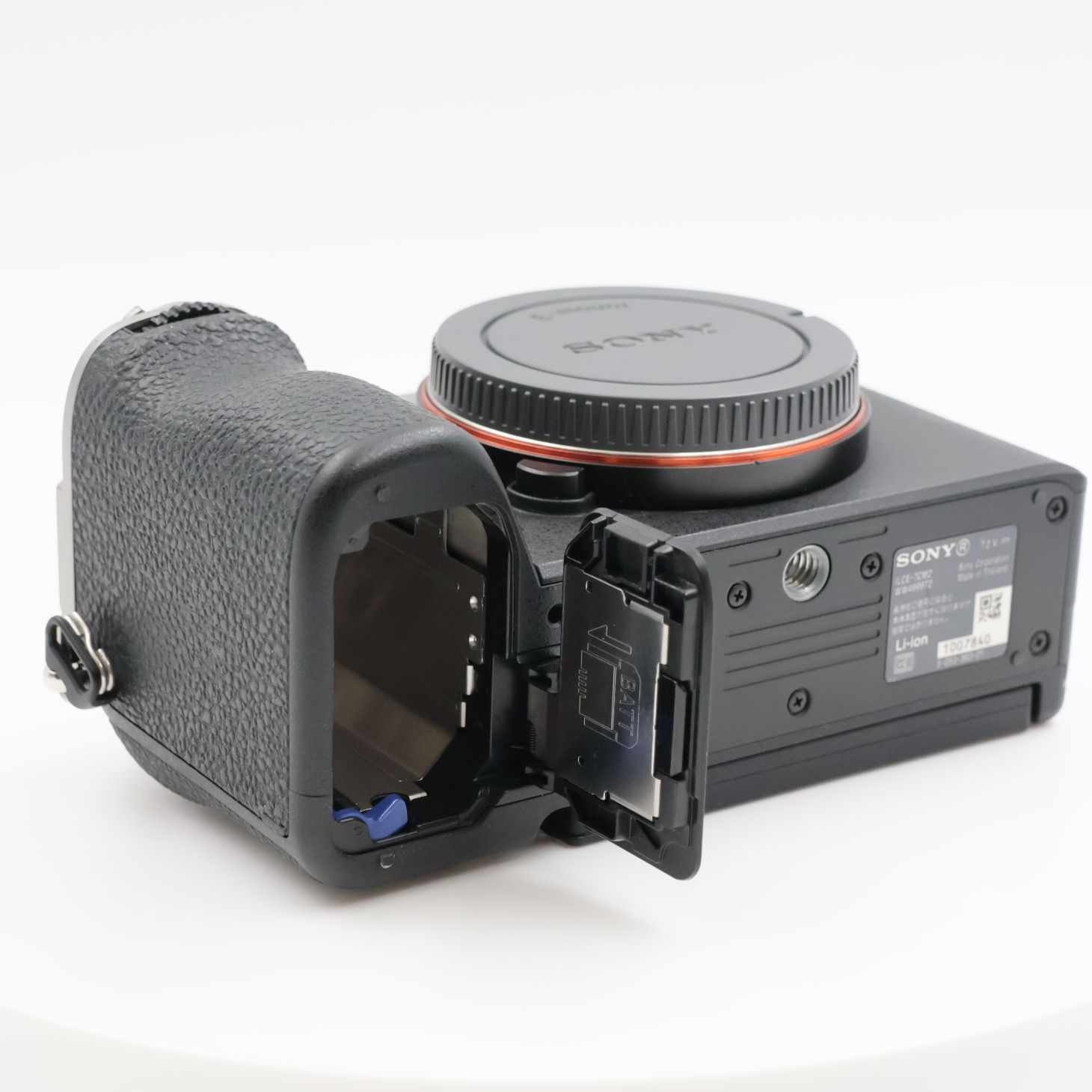 シャッター数432回使用少なめ SONY α7C 一眼レフ 本体レンズ付き □シャッター数18048枚！極上品□ SONY α7C II ズームレンズキット