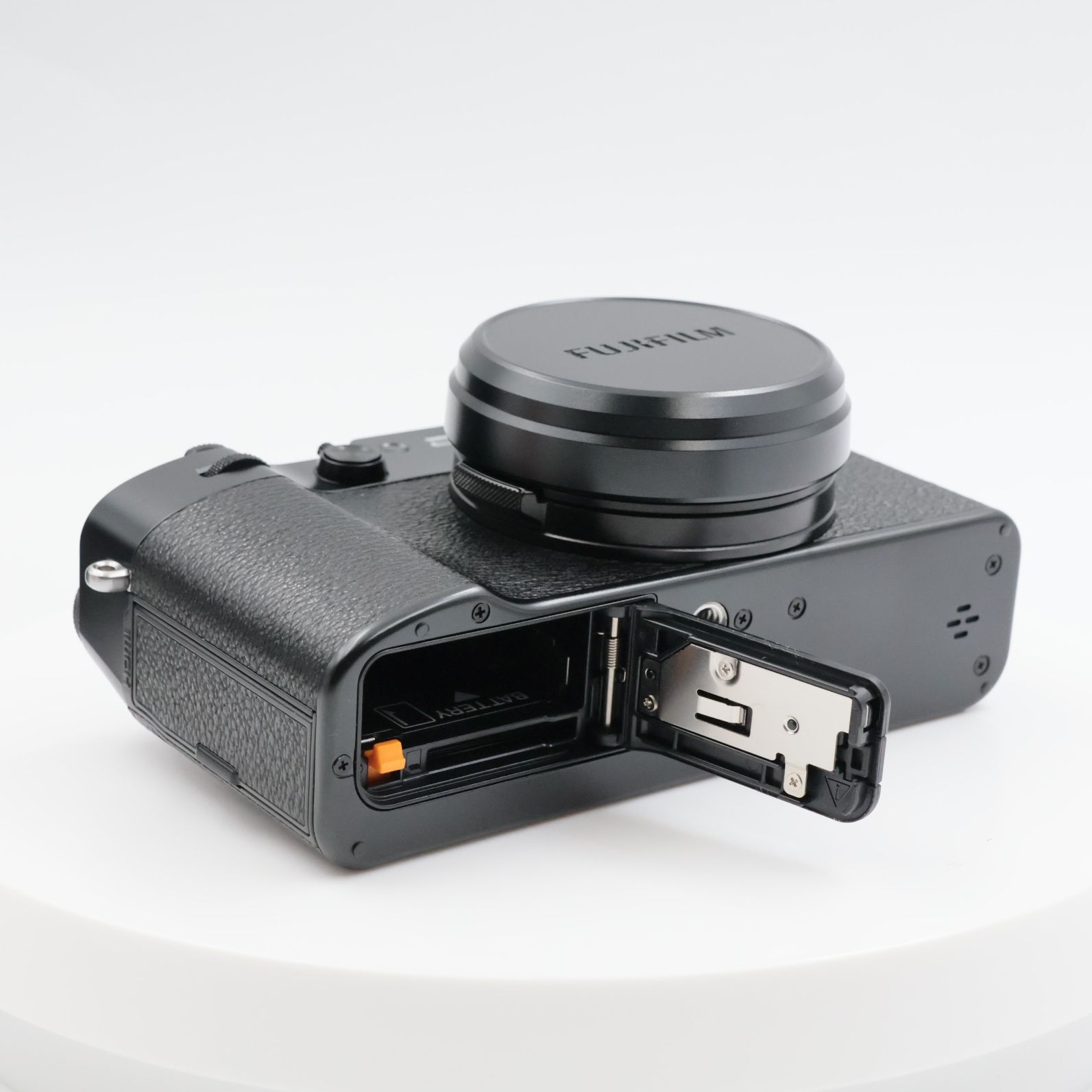□シャッター数1300枚！新品同様□ FUJIFILM X100Ⅵ-B ブラック X100VI 