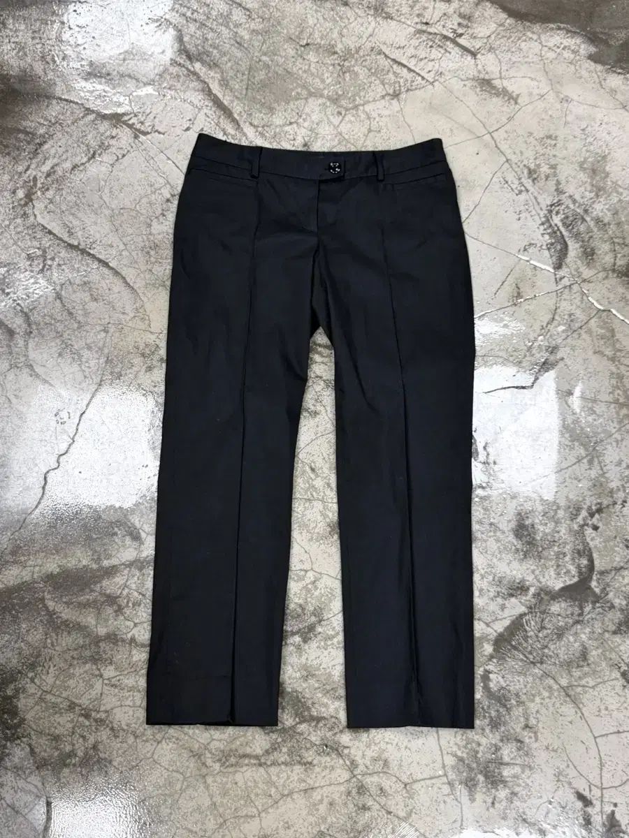モスキーノ チップアンドシック ブラック スリムフィット パンツ