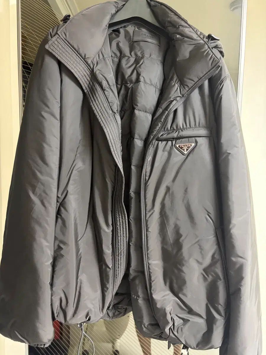 PRADA プラダ ダウン sgn955 56 サイズ