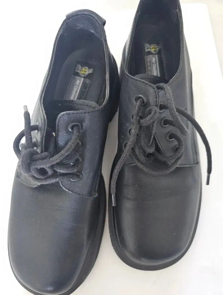 DR. MARTENS ドクターマーチン 240
