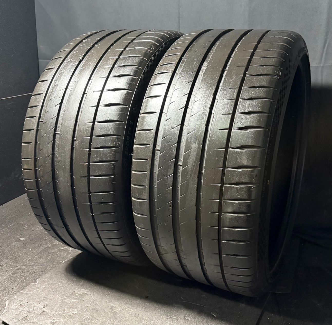 2023年製 約8.5～9.1分山 ミシュラン　MICHELIN パイロットスポーツ　PILOT SPORT 4 S MO1 305/30R21 2本 h_2439