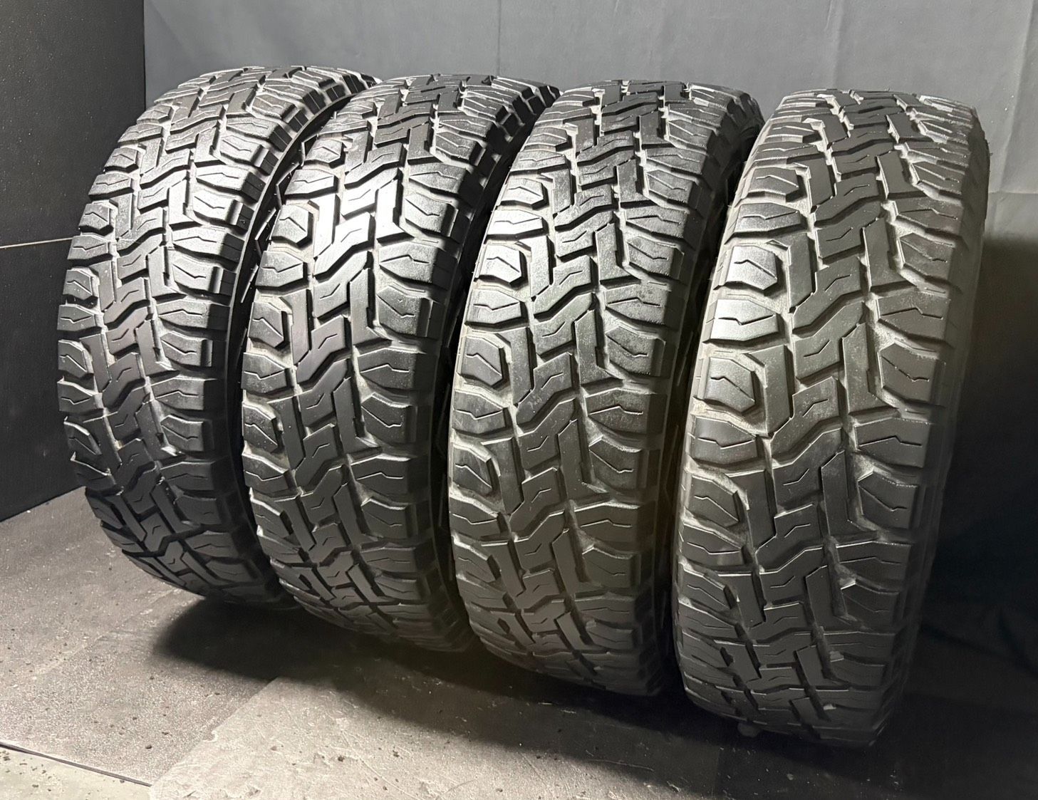 2021年製 約7.9～8.1mm トーヨータイヤ　TOYO TIRES オープンカントリー　OPEN COUNTRY R/T 235/70R16 106Q 4本 h_2423