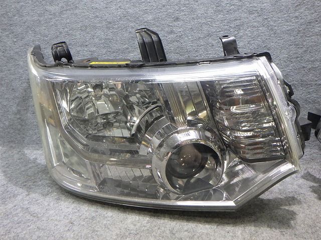 デリカD5 ヘッドライト左右 HID CV 前期 100-87918 9301D291/C536