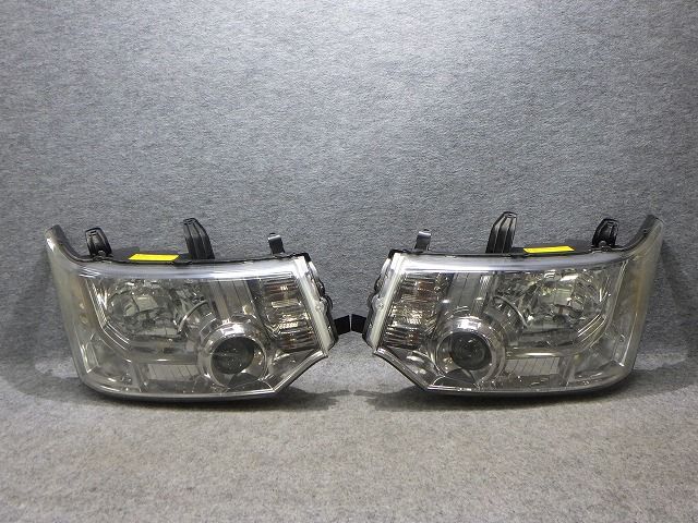 デリカD5 ヘッドライト 左右 HID CV 前期 100-87918 9301D291/C536