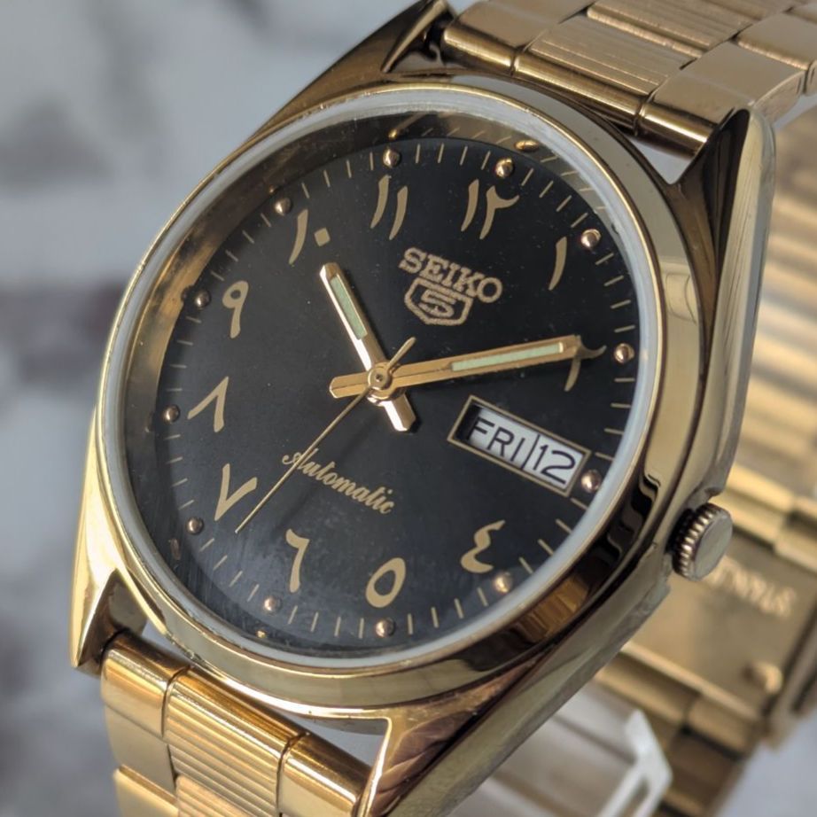 稼働品 SEIKO セイコー5 自動巻き 80s ヴィンテージ 黒文字盤 アラビア数字 デイデイト