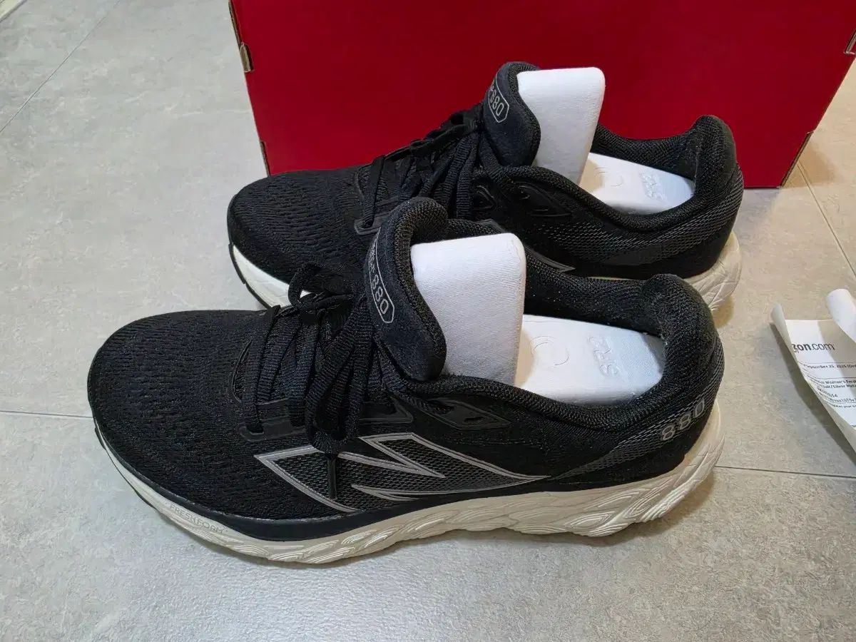 レディースランニングシューズ New Balance 880 v14 240サイズ 2E SUPER WIDE