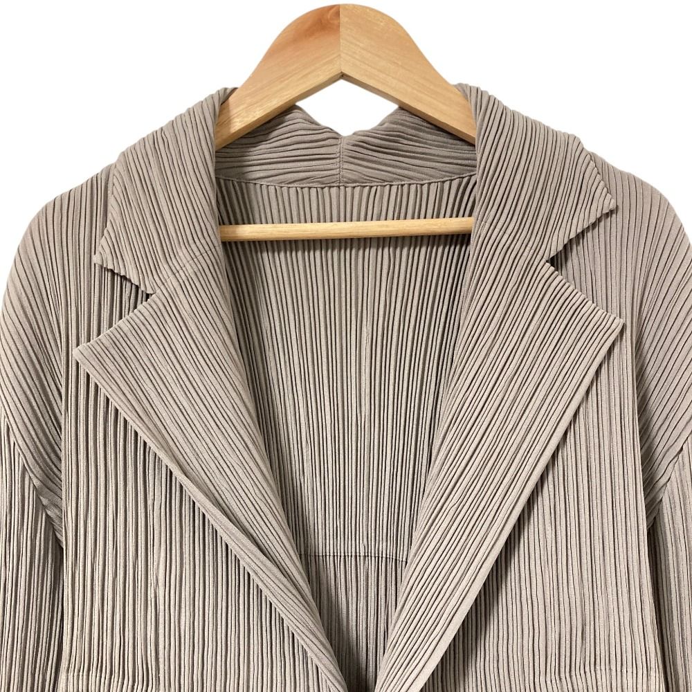 新品同様 26SS ISSEY MIYAKE イッセイミヤケ HATCHING PLEATS プリーツ