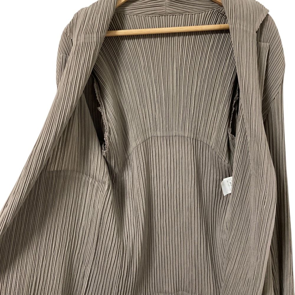 新品同様 26SS ISSEY MIYAKE イッセイミヤケ HATCHING PLEATS プリーツ
