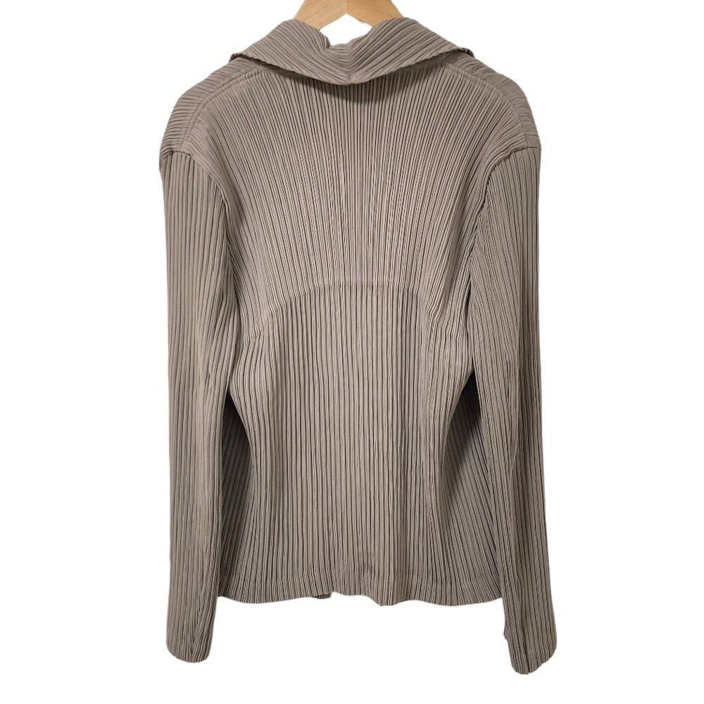 新品同様 26SS ISSEY MIYAKE イッセイミヤケ HATCHING PLEATS プリーツ