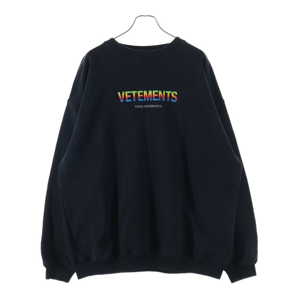 VETEMENTS (ヴェトモン) THINK DIFFERENTLY マルチカラーロゴクルーネックスウェット UE51TR630B ブラック