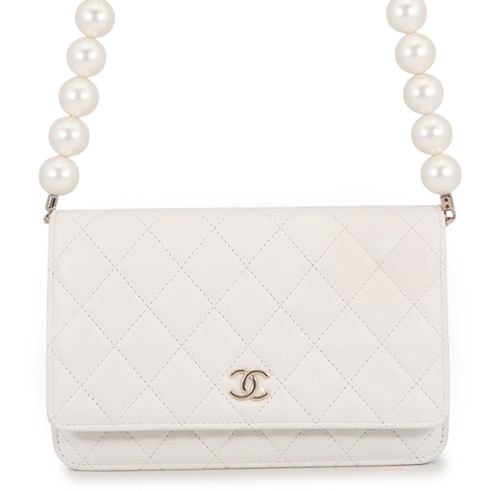 シャネル パールチェーンウォレット マトラッセ ココマーク ラムスキン AP1841 CHANEL 財布 白