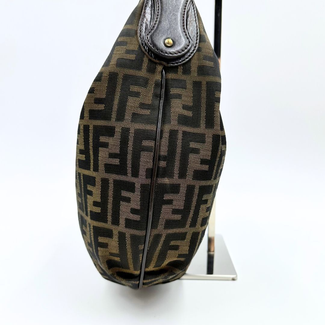 美品】Fendi ズッカ チェーン ショルダーバッグ - メルカリ