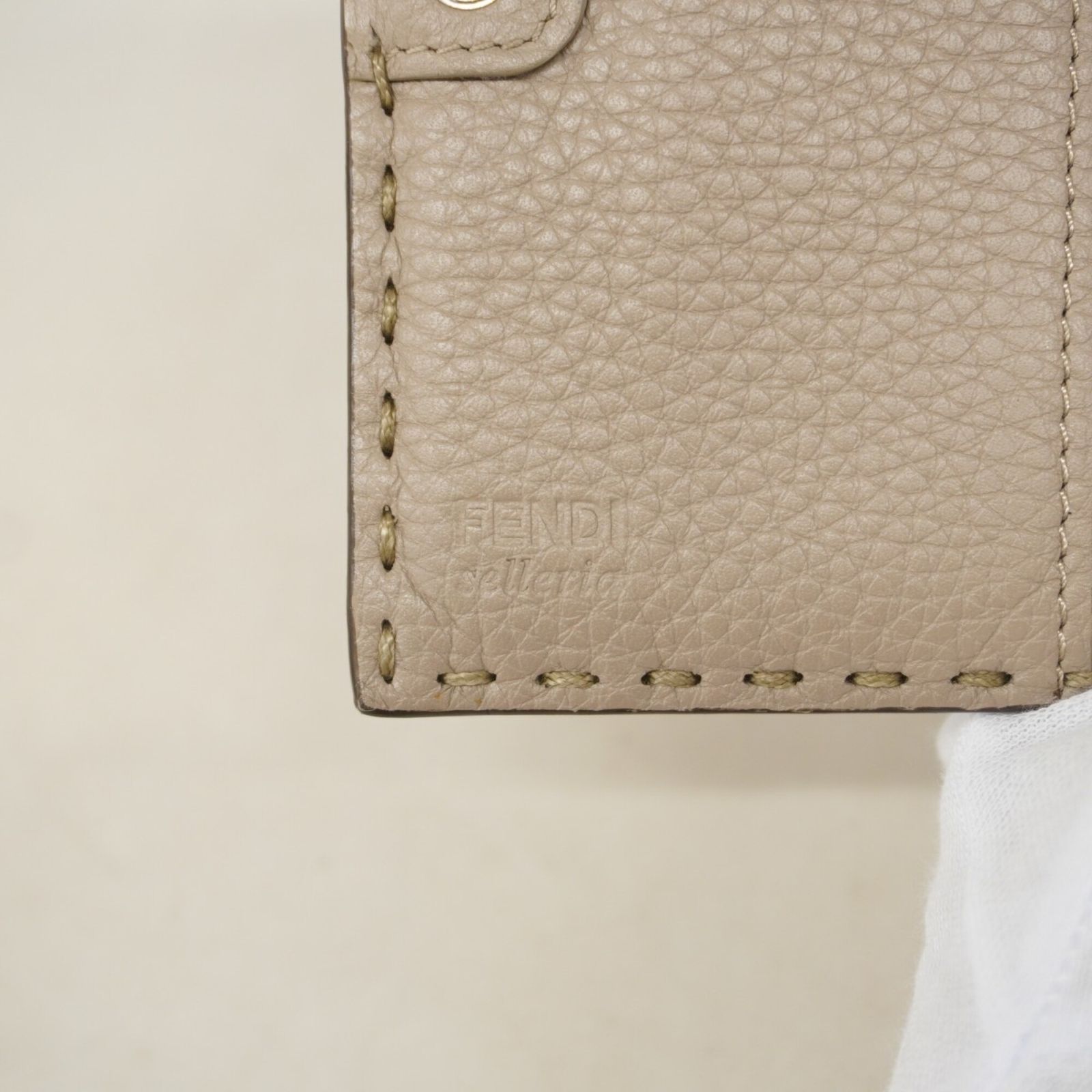 フェンディ(Fendi) フェンディ 三つ折り財布 セレリア レザー グレージュ レディース フェンディ(Fendi) フェンディ 三つ折り財布 セレリア レザー グレージュ レディース
