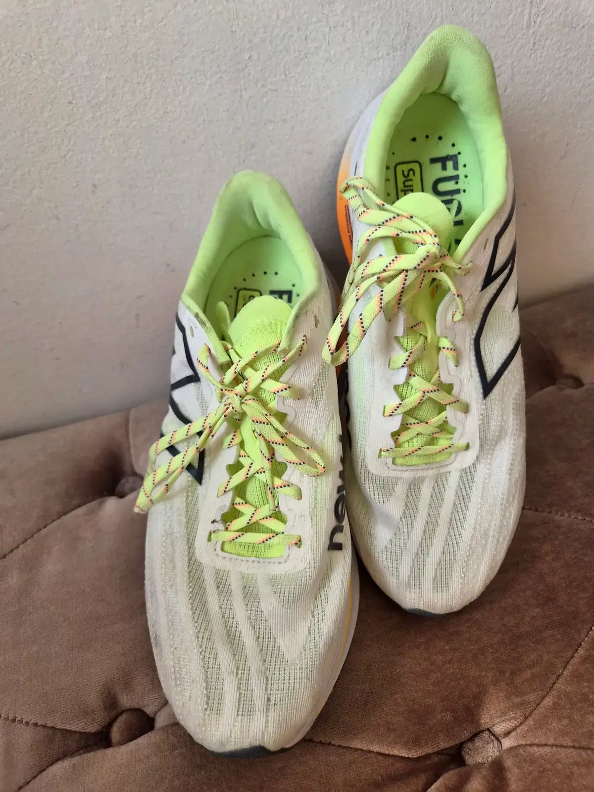 ニューバランス フューエルセルSC スーパーコンプ トレーナー V2 ランニングシューズ 27.5cm