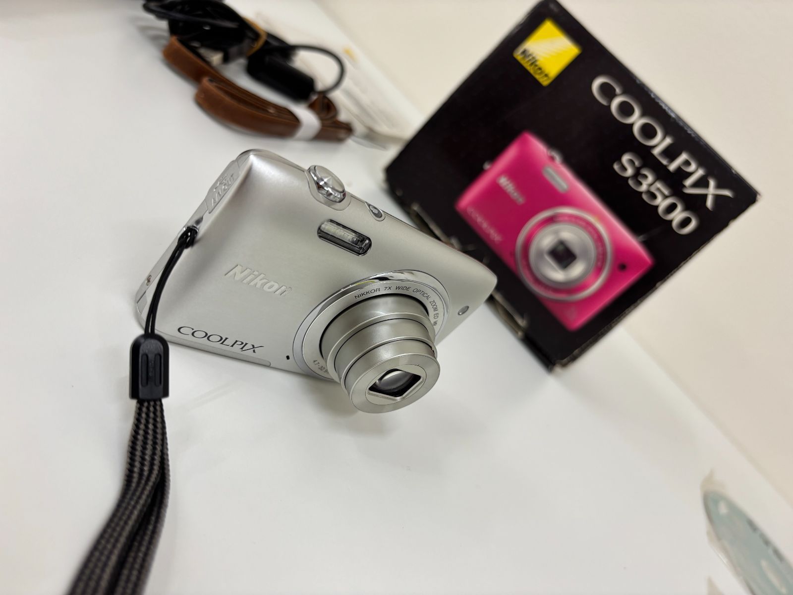 Nikon COOLPIX S3500 ニコン クールピクス 箱付き メモリーカード付