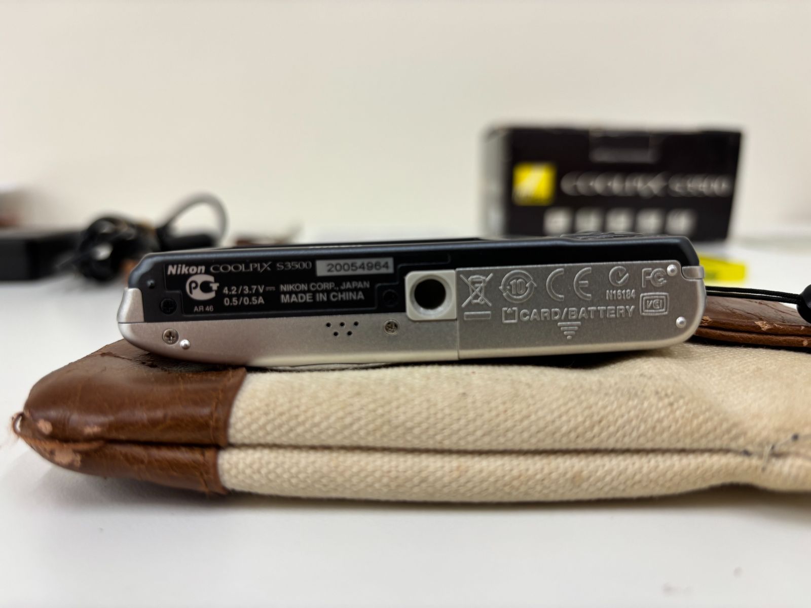 Nikon COOLPIX S3500 ニコン クールピクス 箱付き メモリーカード付 