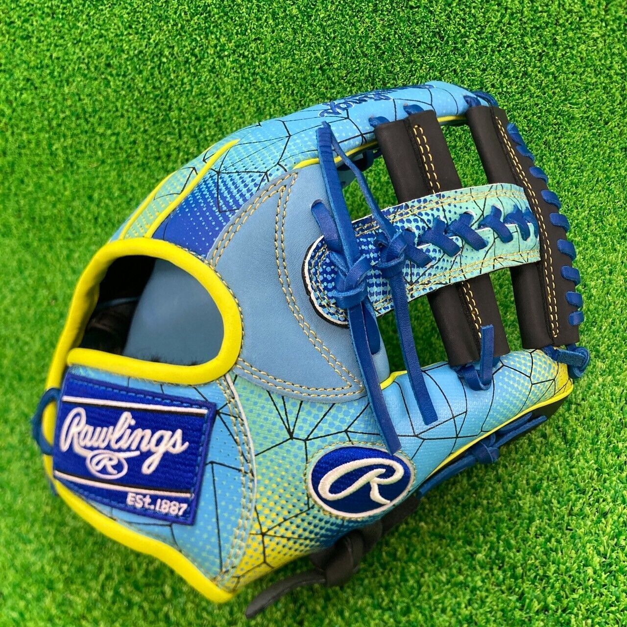 【新品未使用】ローリングス 軟式 内野手用 グローブ GR3FHGCK4 限定 13,860円
