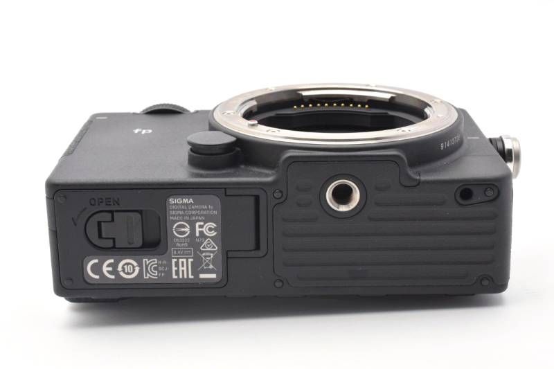 ☆極上品☆シグマ SIGMA fp ボディ☆ YMA1425＃10 - メルカリ