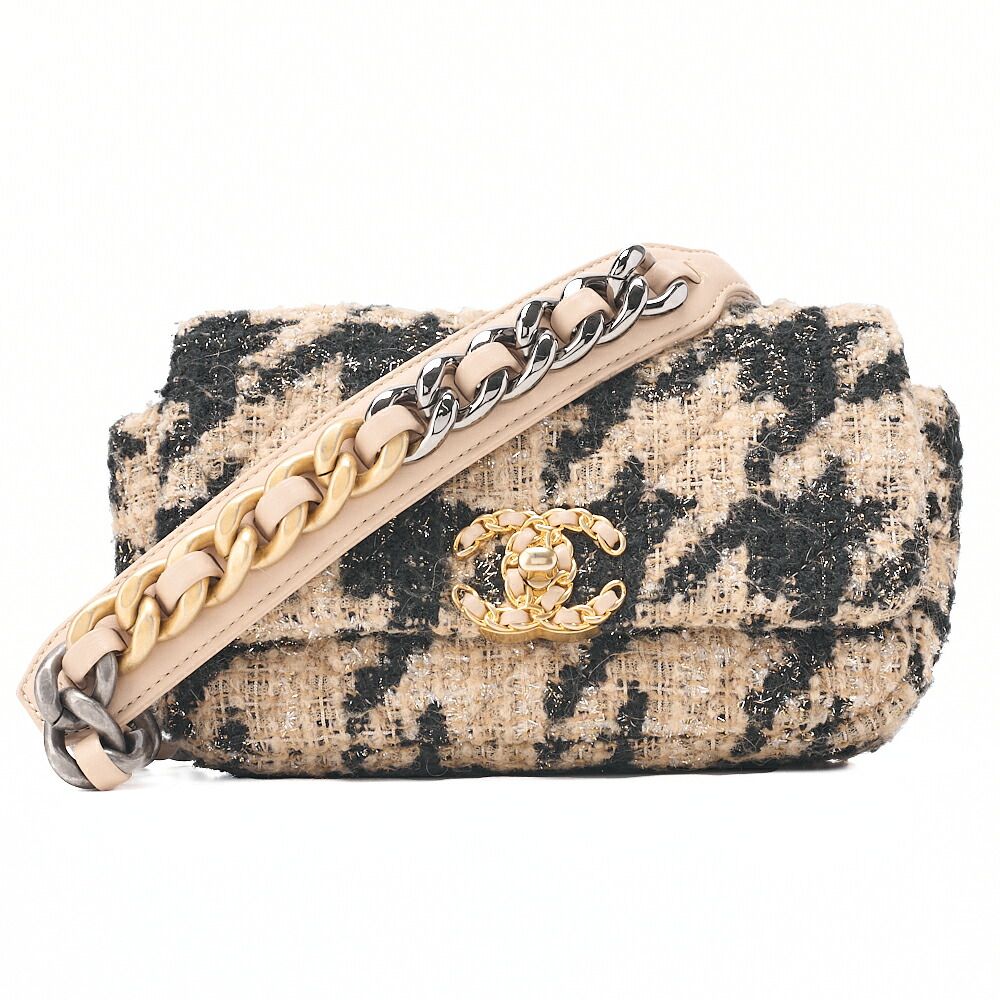 CHANEL シャネル　ショルダーバッグ　ウエストバッグ　シャネル19　マトラッセ　ツイード　 ベージュ×黒（シルバー×ゴールド金具） ハイブランド【中古】【送料無料】