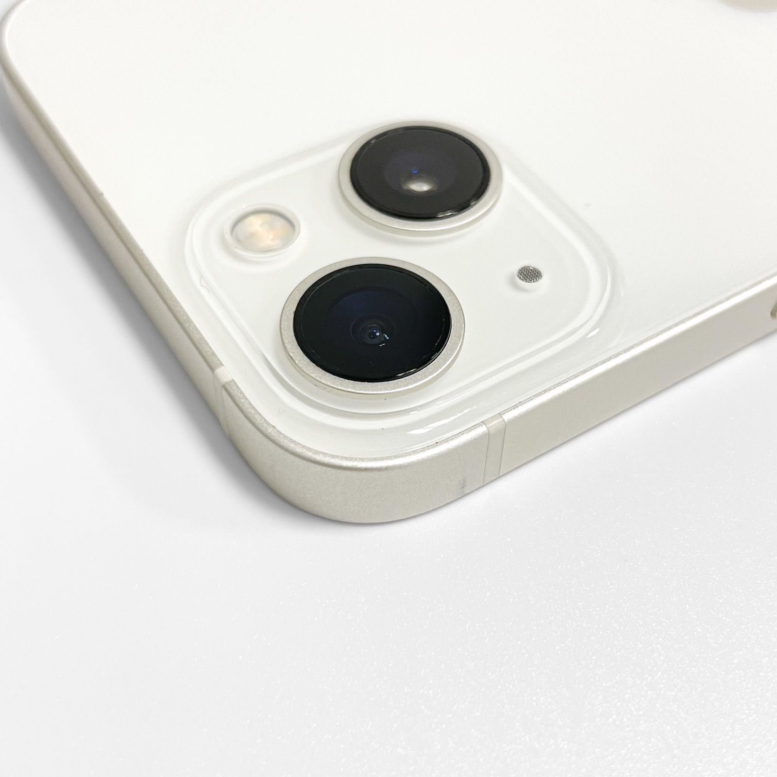iPhone13 128GB スターライト docomo 中古 B+ランク - メルカリ