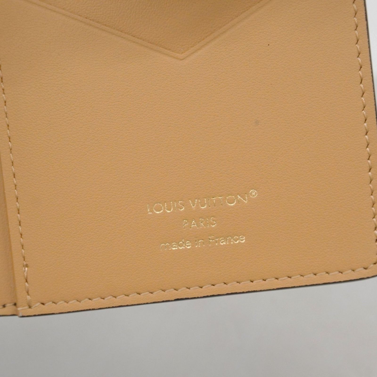 ルイ・ヴィトン(Louis Vuitton) ルイ・ヴィトン 長財布 カプシーヌ トリヨン LVヴェルティカルウォレット M81330 ノワールレディース