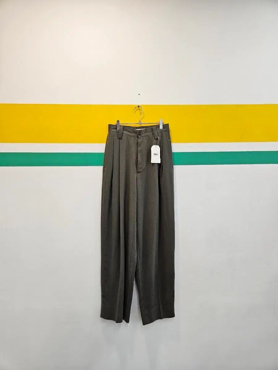 ISSEY MIYAKE ウール ピンタック ワイド スラックス