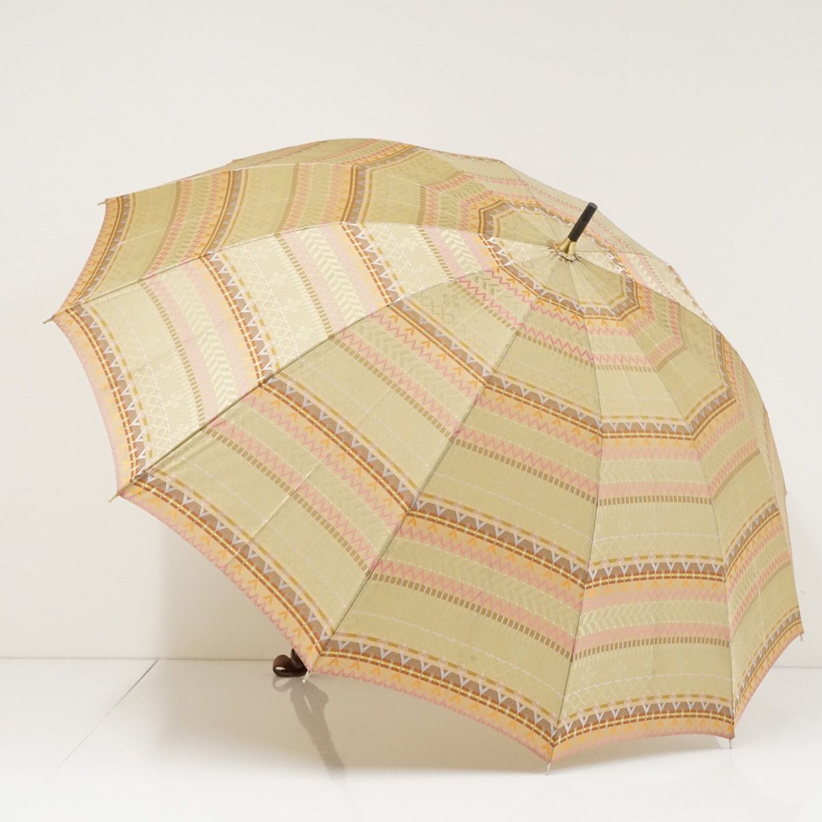 高級傘 福井洋傘 USED品 12本骨 博多織 ベージュ系 幾何学柄 撥水 防水 木製手元 レディース 60cm S4098