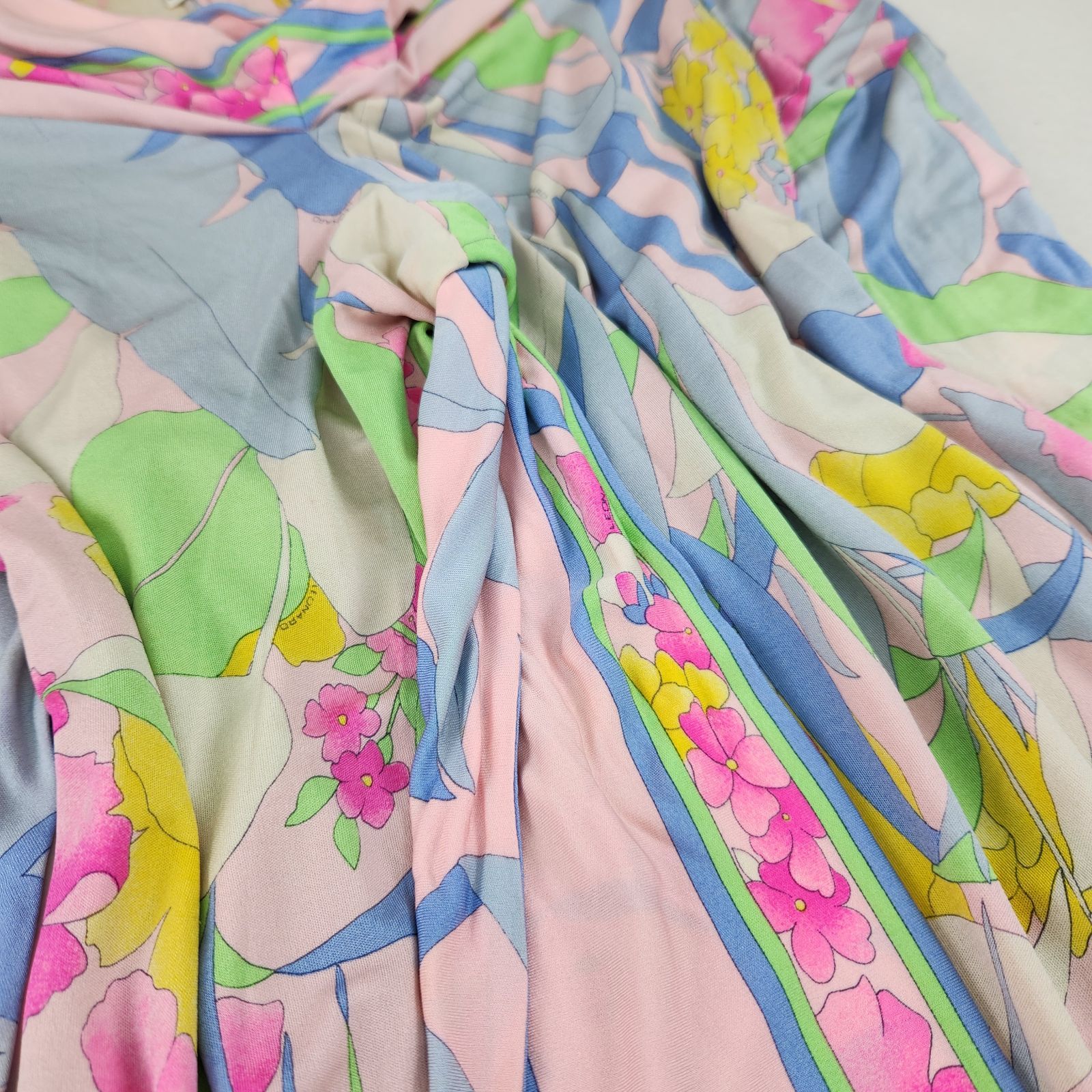 美品✨LEONARD レオナール シルク100% 花柄 トリム ワンピース LEONARD ワンピース レオナール シルク100％ ボウタイ トリム 花柄