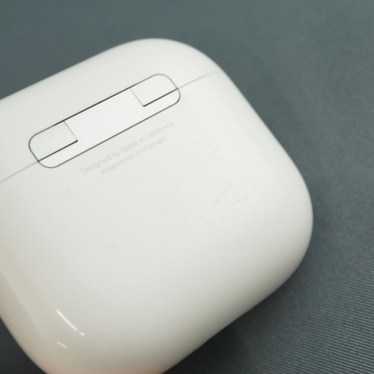 Apple AirPods 4 充電ケースのみ USED美品 ノイズキャンセリング搭載