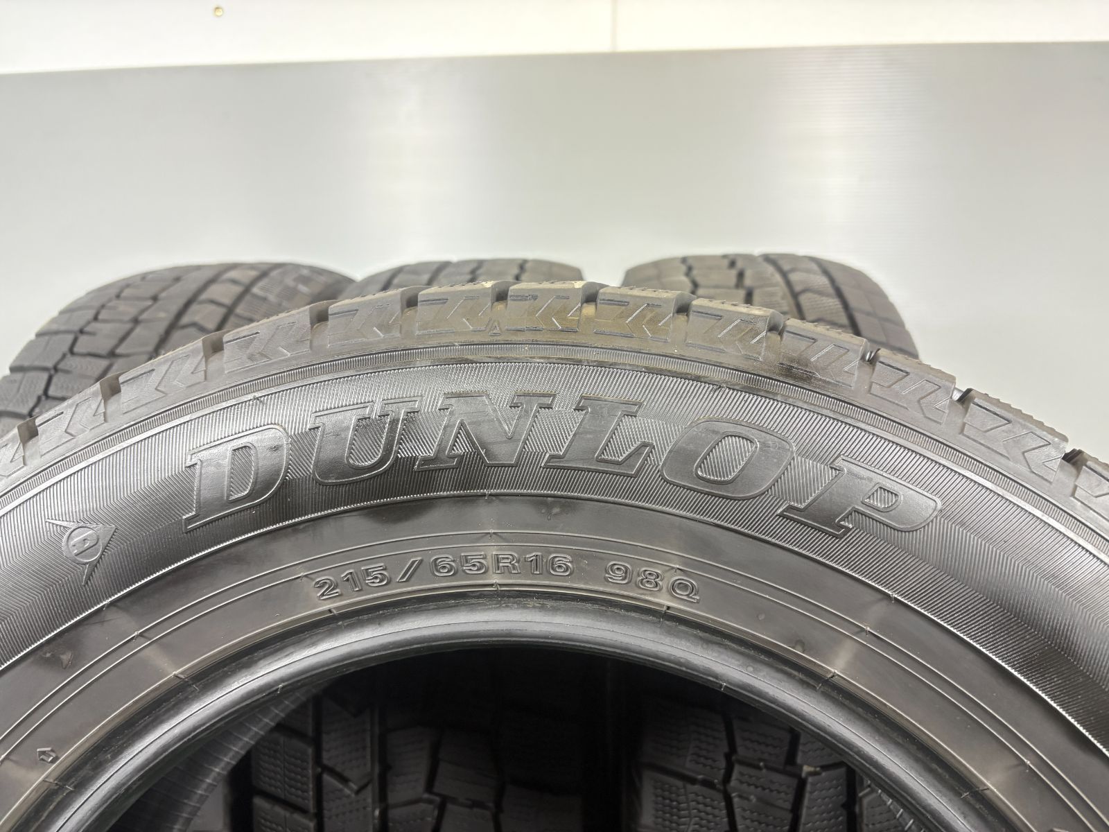 送料無料☆215/65R16 ダンロップ WM02 2025年製 4本 冬 タイヤ