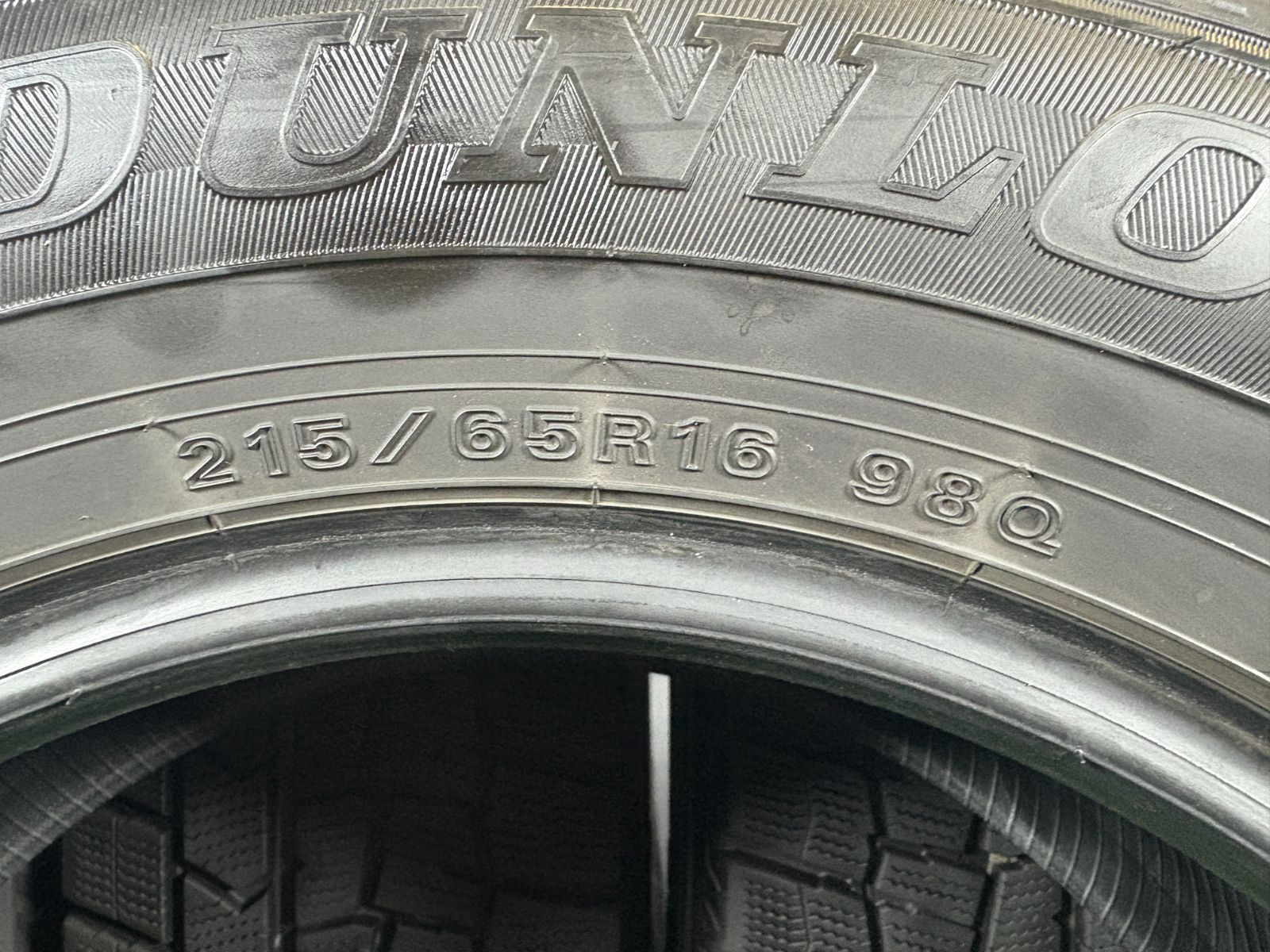 送料無料☆215/65R16 ダンロップ WM02 2025年製 4本 冬 タイヤ