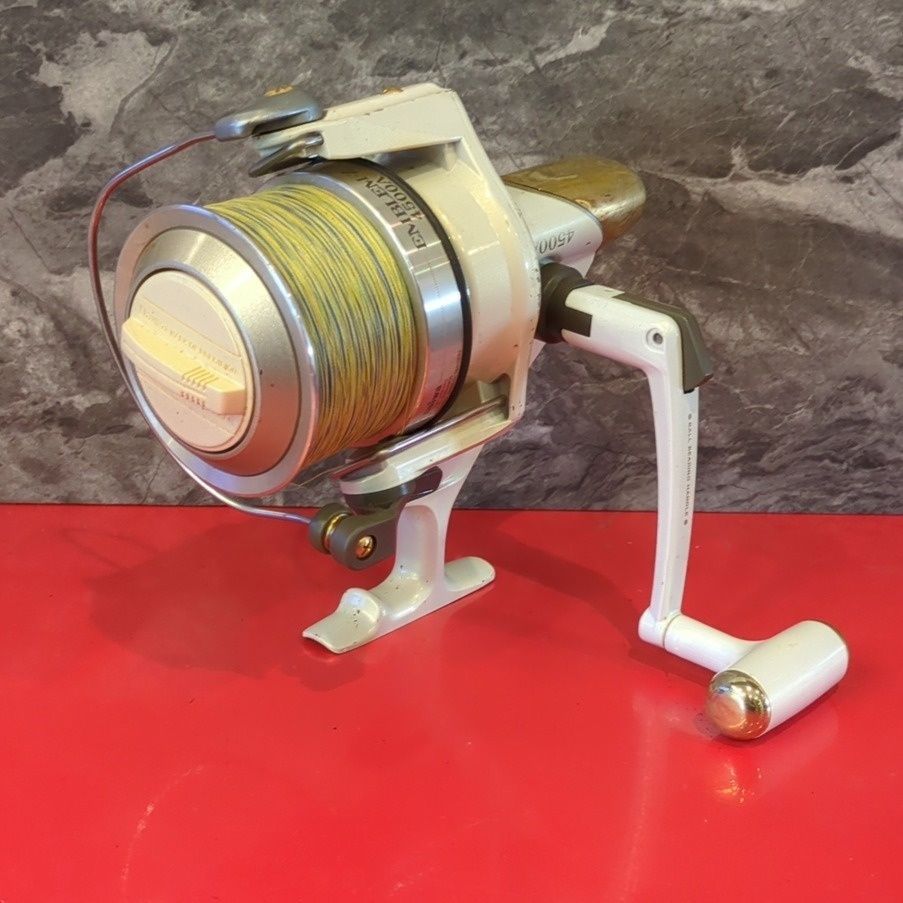 Daiwa ダイワ EMBLEM-Z 4500A スピニングリール - メルカリ