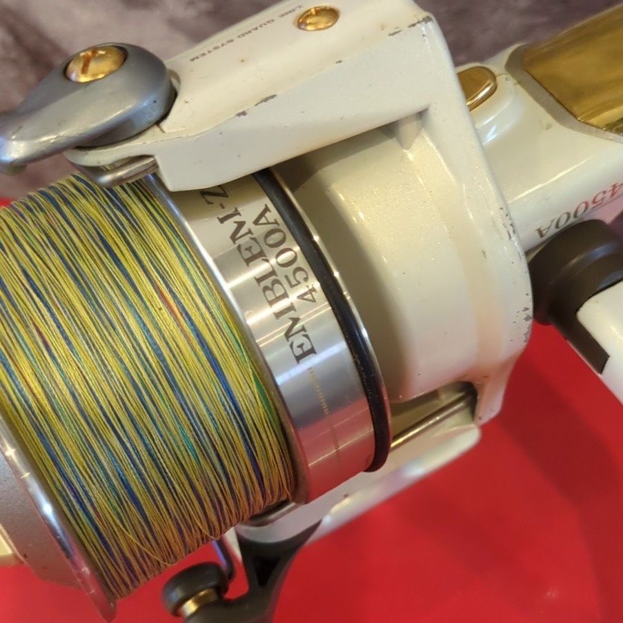 Daiwa EMBLEM Z 4500A フィッシングリール Daiwa ダイワ EMBLEM-Z 4500A スピニングリール - メルカリ