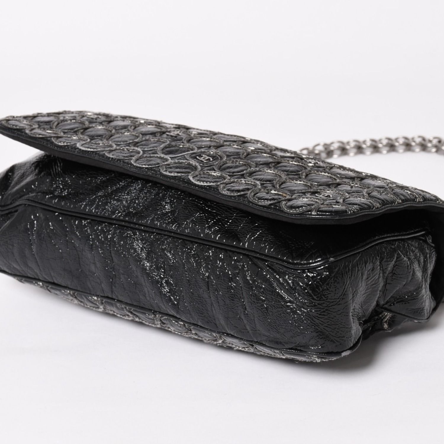 CHANEL ブラック パテントレザー ショルダーバッグ CHANEL シャネル チェーンショルダーバッグ 12番台 パテントレザー