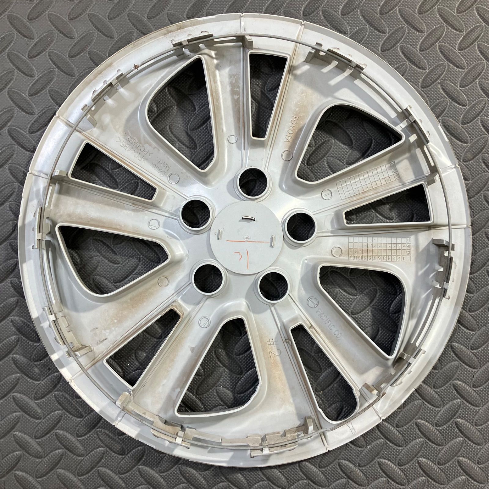 トヨタ プリウス 50系 前期 ホイールキャップ ホイールカバー 純正 