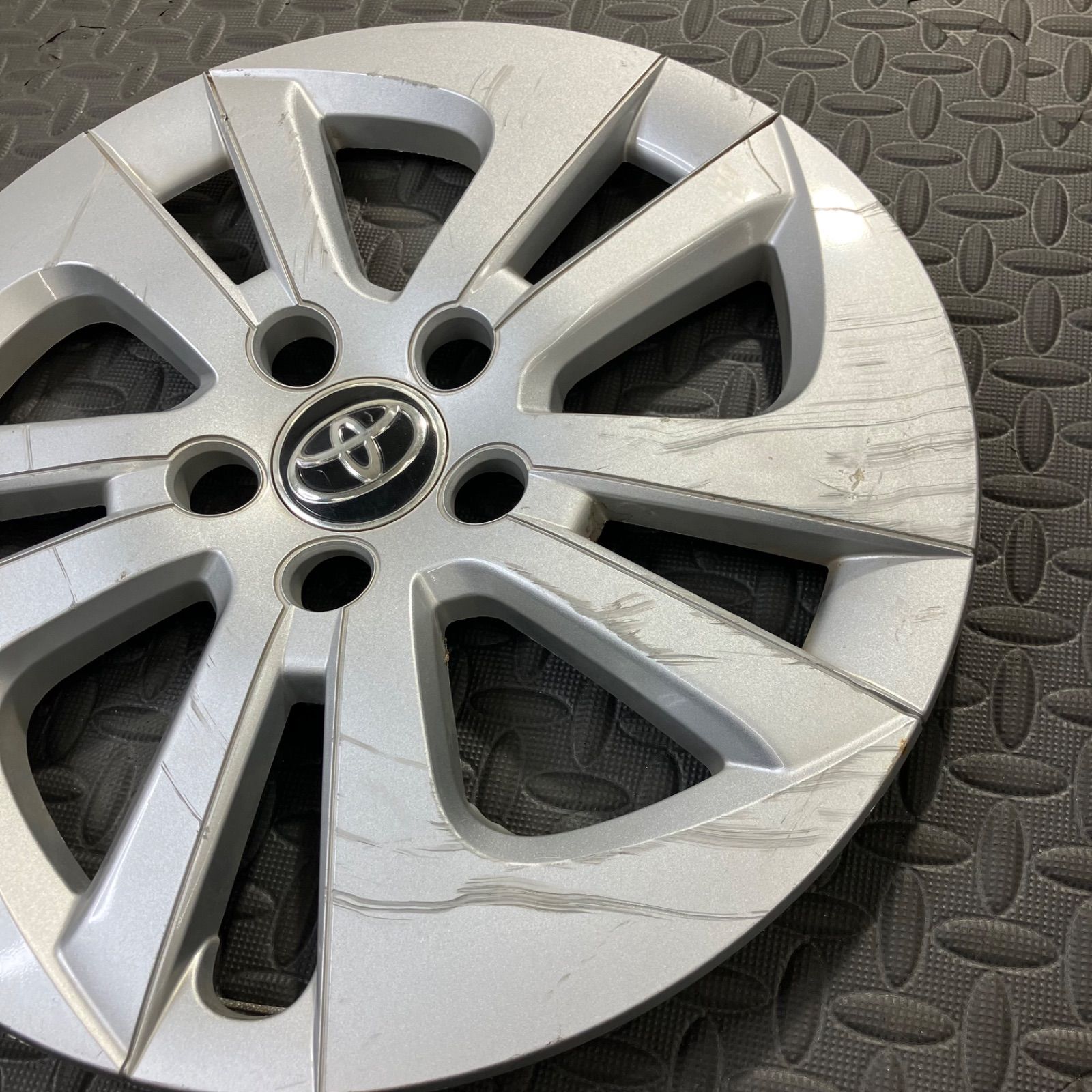 トヨタ プリウス 50系 前期 ホイールキャップ ホイールカバー 純正 