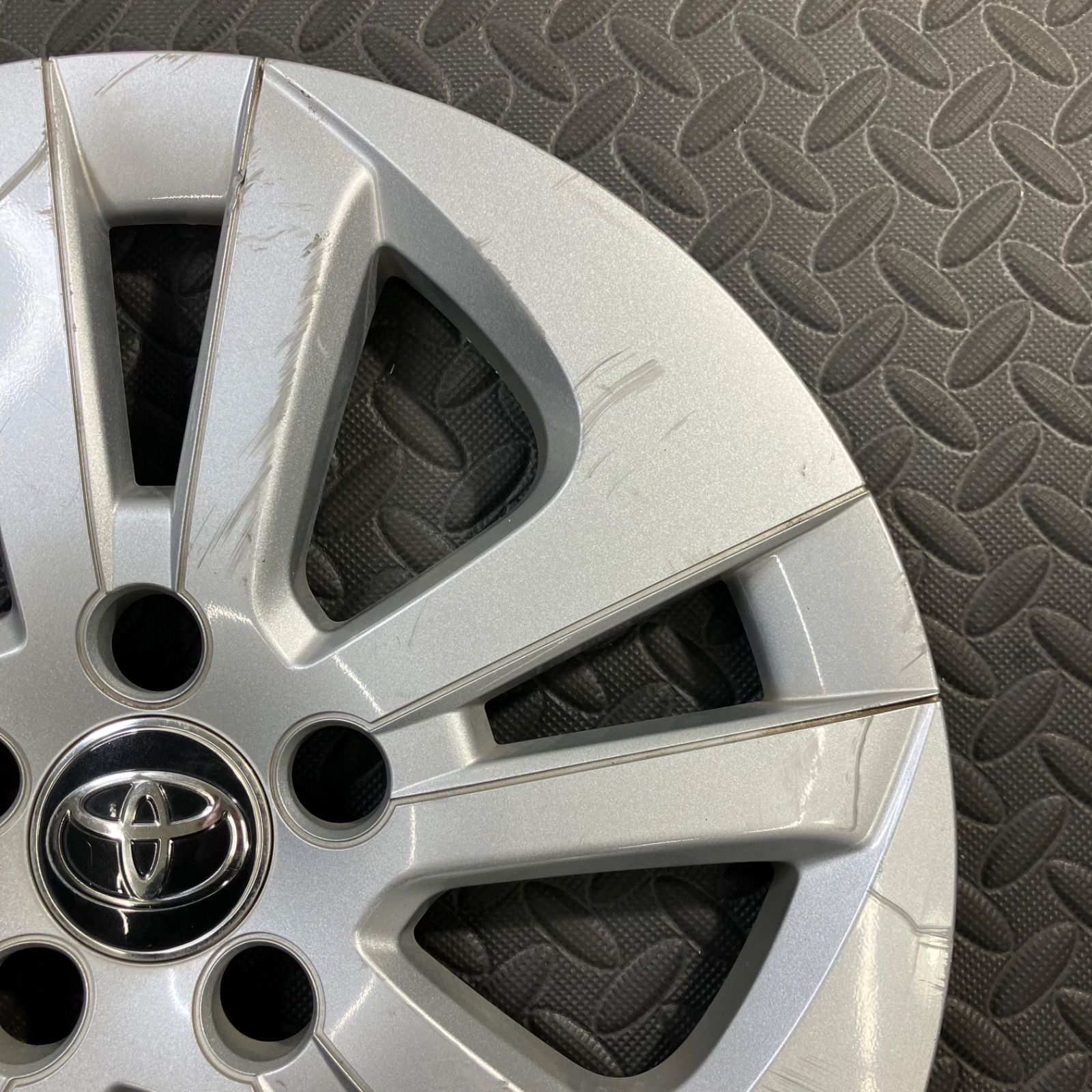 トヨタ プリウス 50系 前期 ホイールキャップ ホイールカバー 純正 