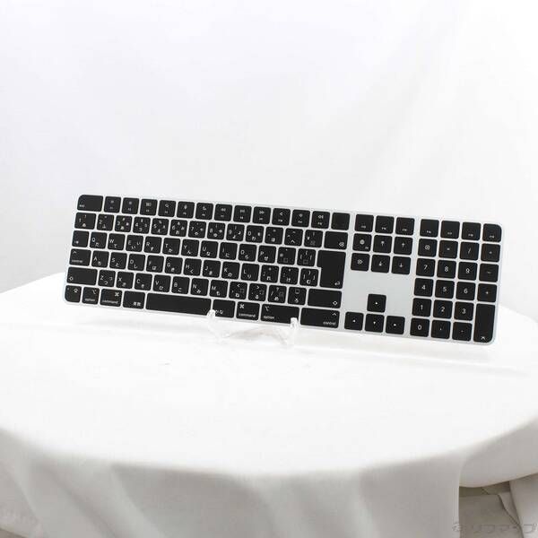ソフマップ 〔中古品〕 Appleシリコン搭載Macモデル用Touch ID搭載 Magic Keyboard テンキー付き 日本語JIS ブラックキー MMMR3J／A【258】