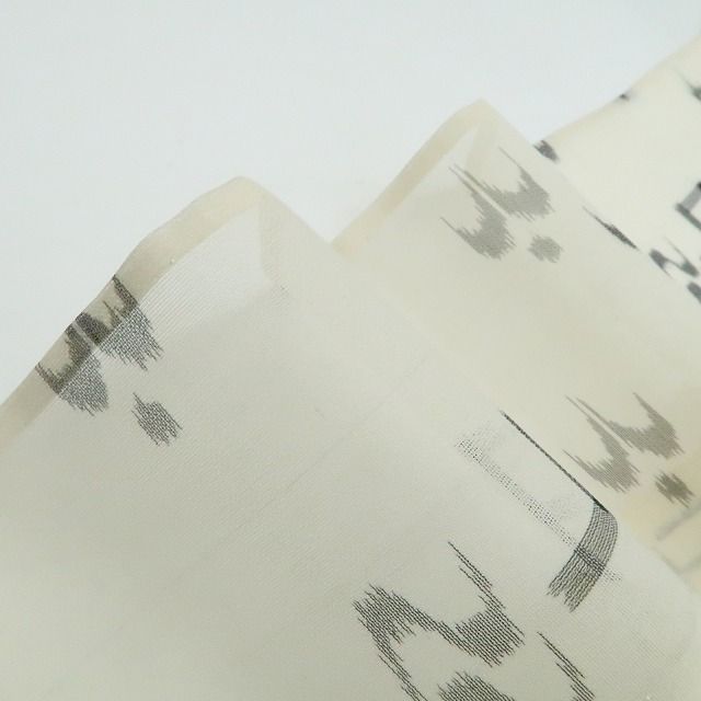 【新品・夏琉球絣】紗紬 夏着物 正絹 仕付け糸付 証紙付 tomihisa“軽やかに遊ぶ、琉球絣の豊かさを纏う”8791