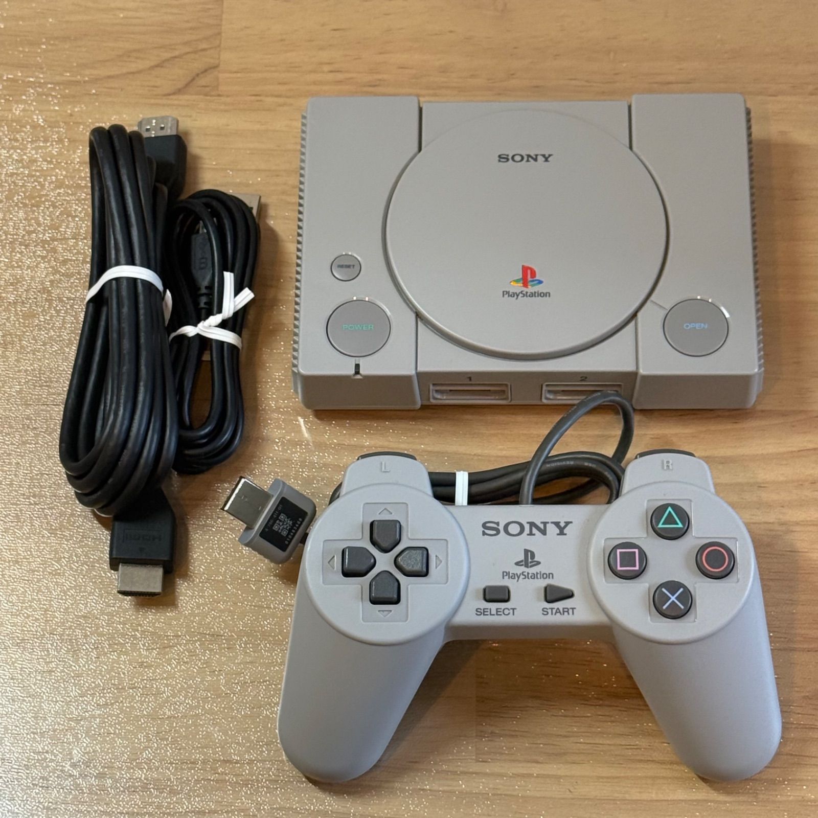6-049【美品】プレイステーション クラシックミニ