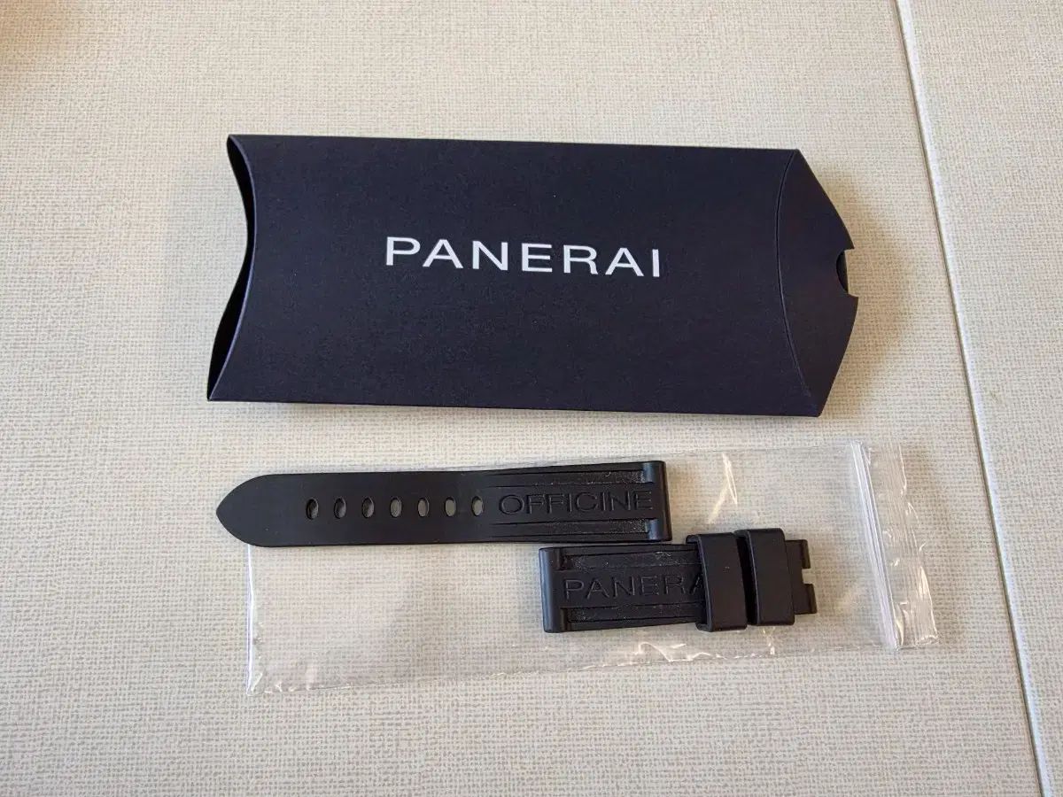 パネライ 正規品 ラバーストラップ ブラック