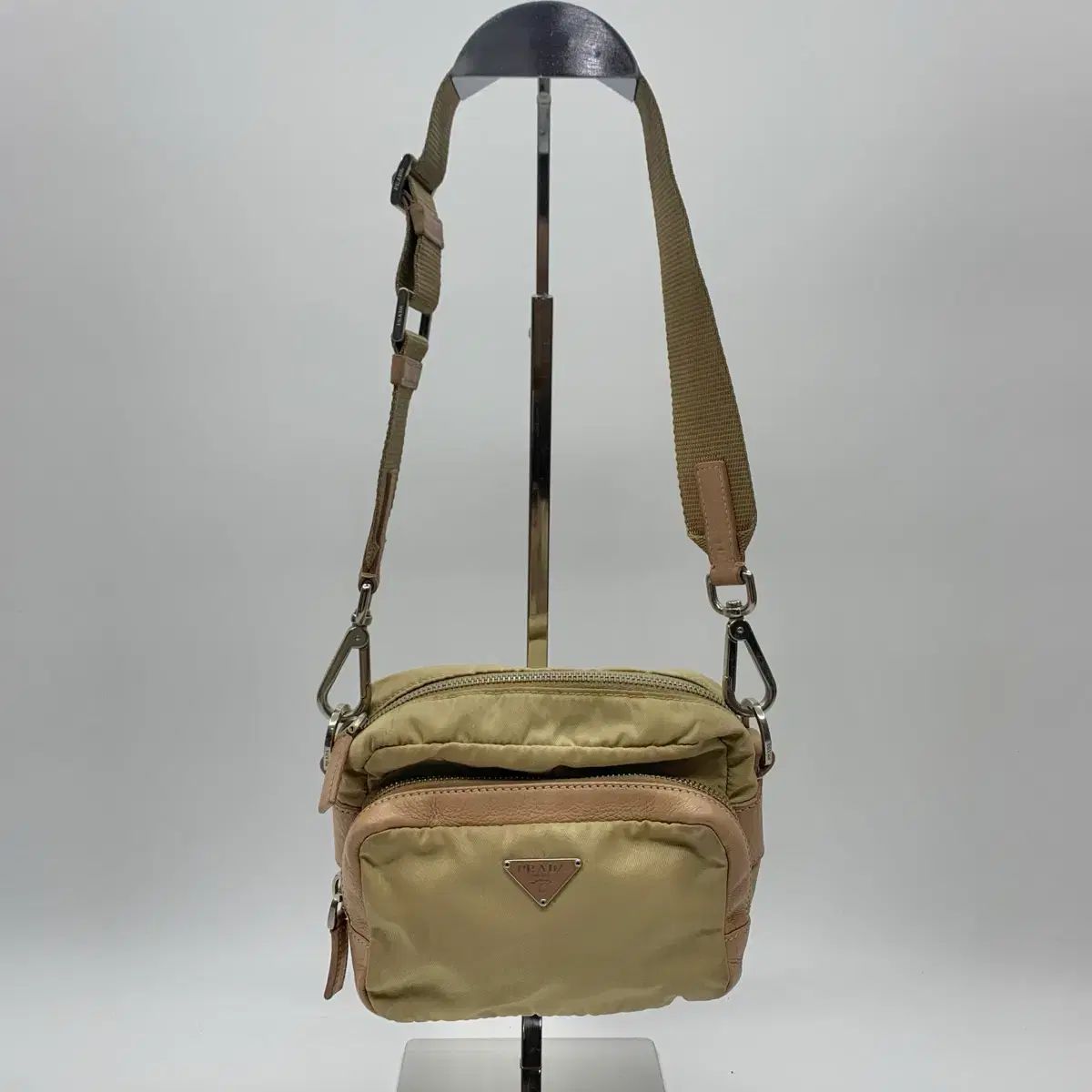 267002242 PRADA プラダ ナイロン ショルダーバッグ ミニ ベージュ & ピンク