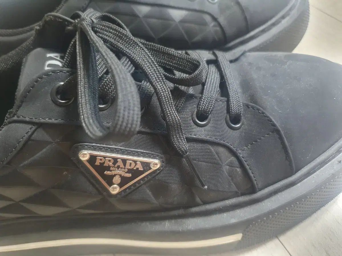 PRADA プラダ スニーカー ブラック キルティング